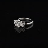 platinnum Diamond Ring - lorraine fine jewelry