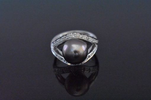 Black Pearl ring - Lorraine Fine Jewelry