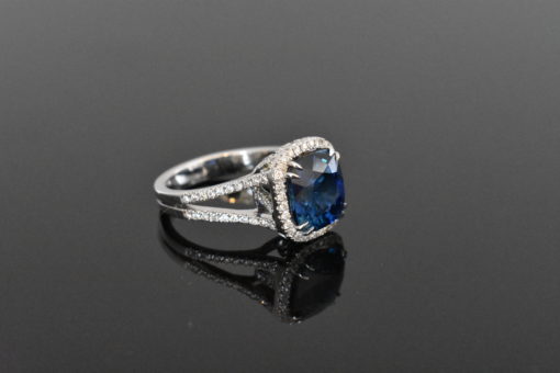 GIA Certified sapphire - Lorraine Fine Jewelry