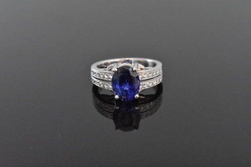 Sapphire Ring - Lorraine Fine Jewelry