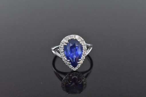 Sapphire Ring - Lorraine Fine Jewelry